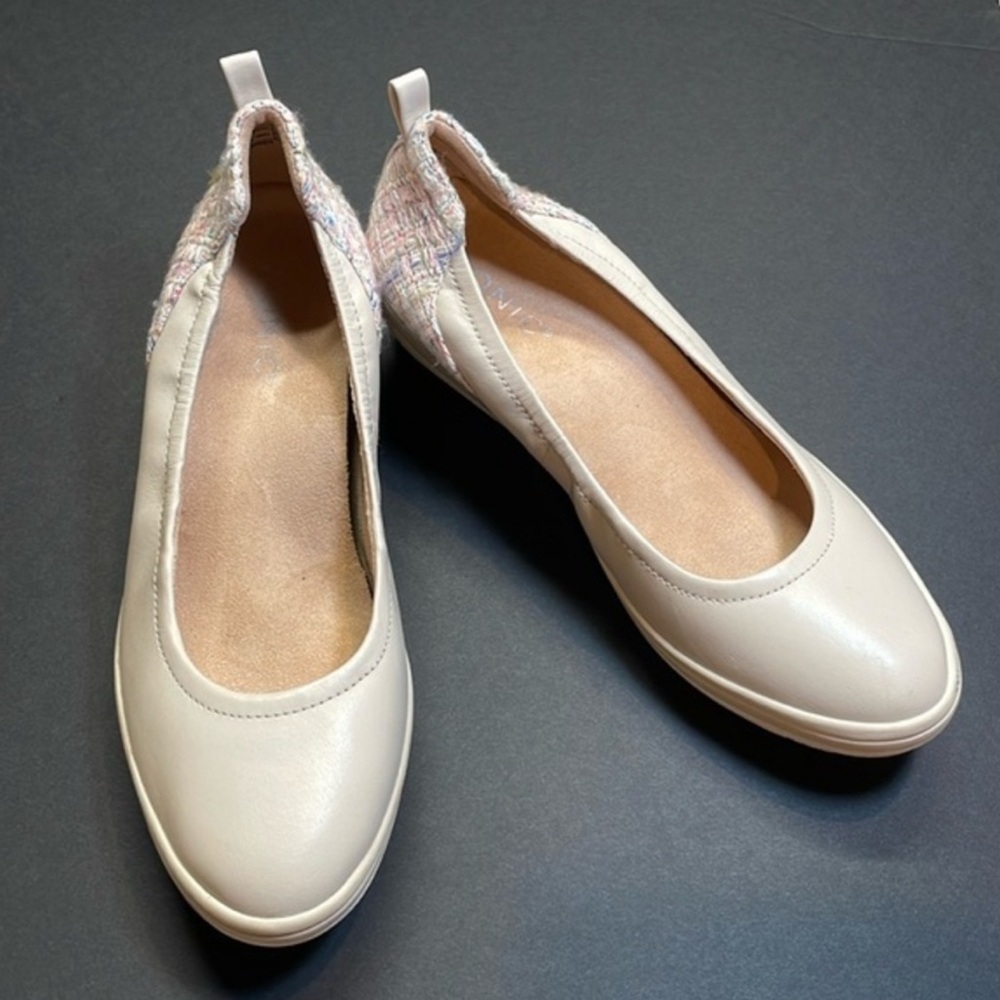 🎤🎉 Vionic Jacey Cream Leather Wedge Slip On Flats Sz 7.5